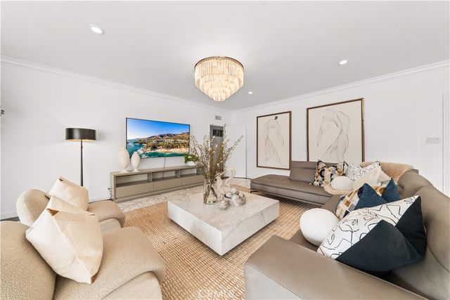 701 Trenton, Beverly Hills, CA 90210