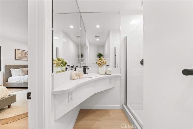 701 Trenton, Beverly Hills, CA 90210