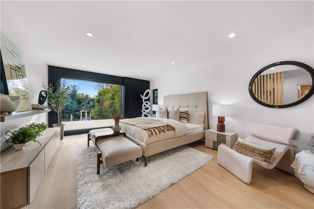 701 Trenton, Beverly Hills, CA 90210