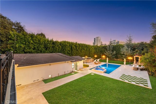 701 Trenton, Beverly Hills, CA 90210