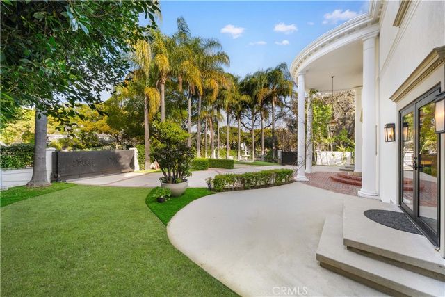 701 Trenton, Beverly Hills, CA 90210