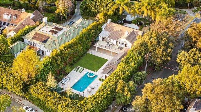 701 Trenton, Beverly Hills, CA 90210