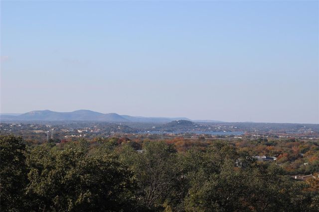 500 Branding Iron, Horseshoe Bay, TX 78657