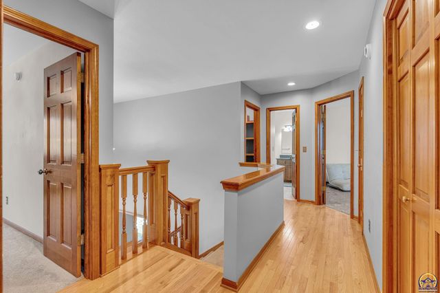 1116 Oak Tree DR, Lawrence, KS 66049