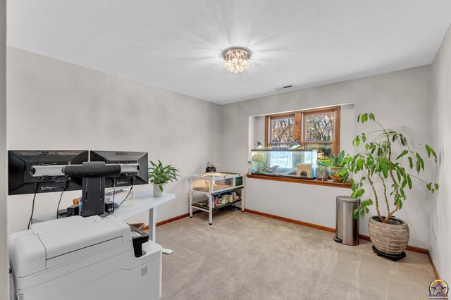 1116 Oak Tree DR, Lawrence, KS 66049