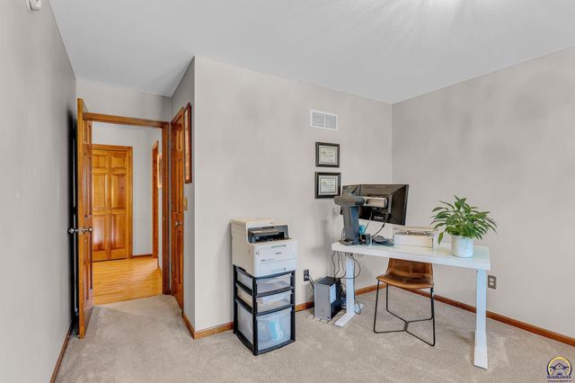 1116 Oak Tree DR, Lawrence, KS 66049