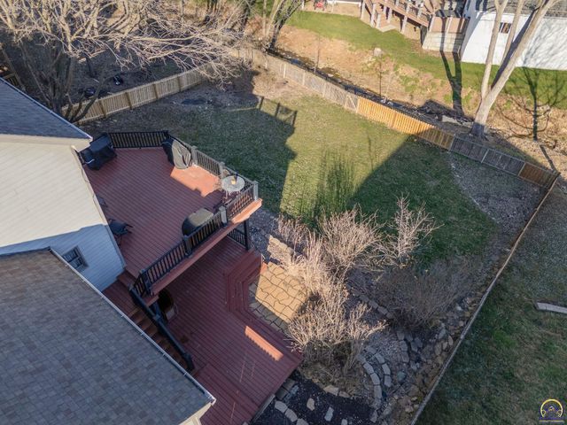 1116 Oak Tree DR, Lawrence, KS 66049