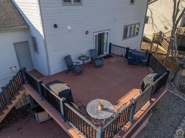 1116 Oak Tree DR, Lawrence, KS 66049