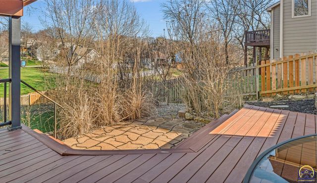 1116 Oak Tree DR, Lawrence, KS 66049