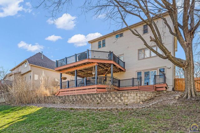 1116 Oak Tree DR, Lawrence, KS 66049