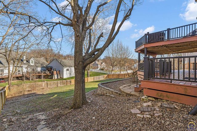 1116 Oak Tree DR, Lawrence, KS 66049