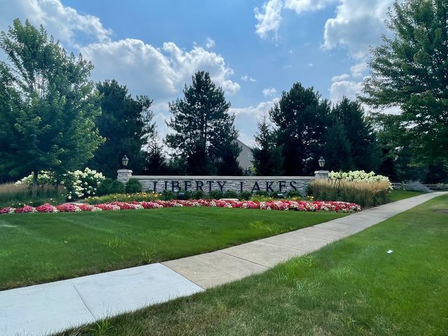 2589 Savanna Drive, Wauconda, IL 60084