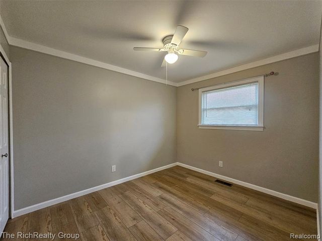 284 S Byfield Street, Westland, MI 48186