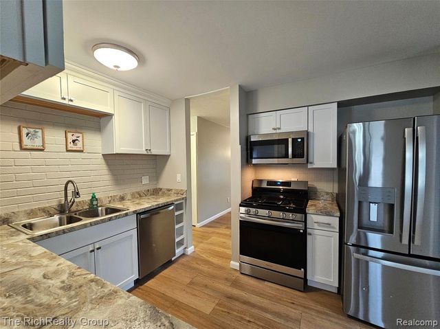 284 S Byfield Street, Westland, MI 48186