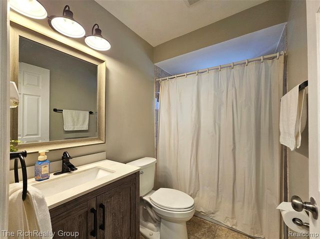 284 S Byfield Street, Westland, MI 48186