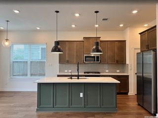 5843 Whitby Rd Unit 2, San Antonio, TX 78240