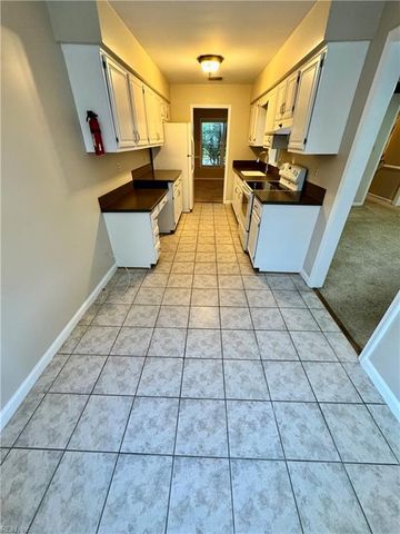 1332 Gravenhurst CIR, Virginia Beach, VA 23464