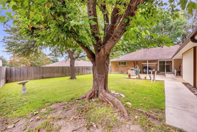 7959 Greenhollow Lane, Dallas, TX 75240