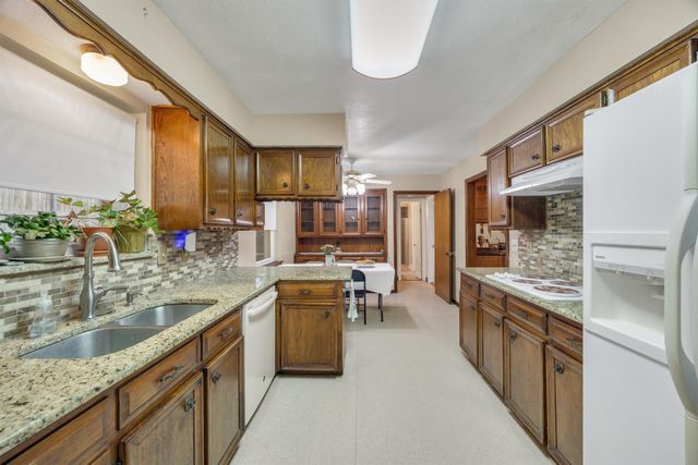 7959 Greenhollow Lane, Dallas, TX 75240