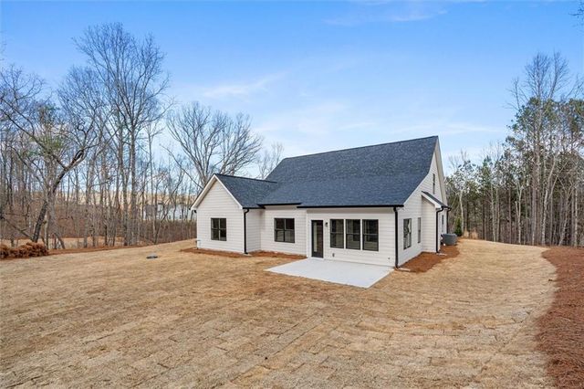 177 West Lake Boulevard, Carrollton, GA 30116