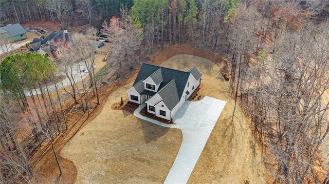 177 West Lake Boulevard, Carrollton, GA 30116