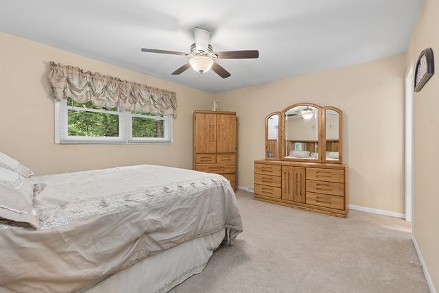 12001 W Lake View Drive, Orland Park, IL 60467