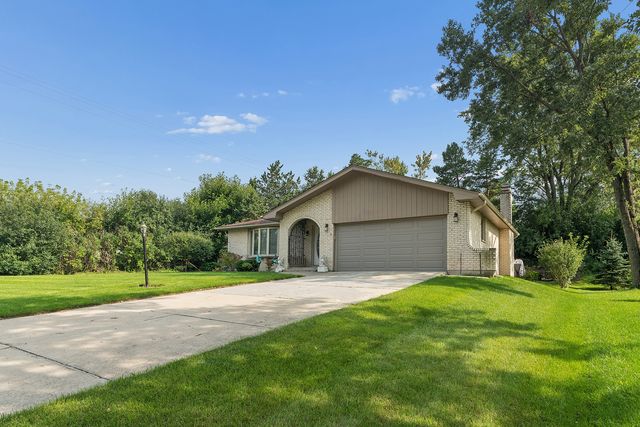 12001 W Lake View Drive, Orland Park, IL 60467