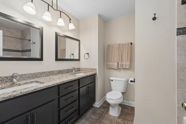 12001 W Lake View Drive, Orland Park, IL 60467