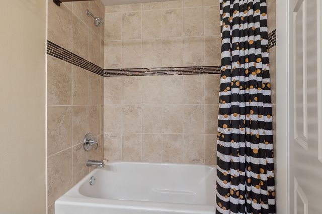 12001 W Lake View Drive, Orland Park, IL 60467