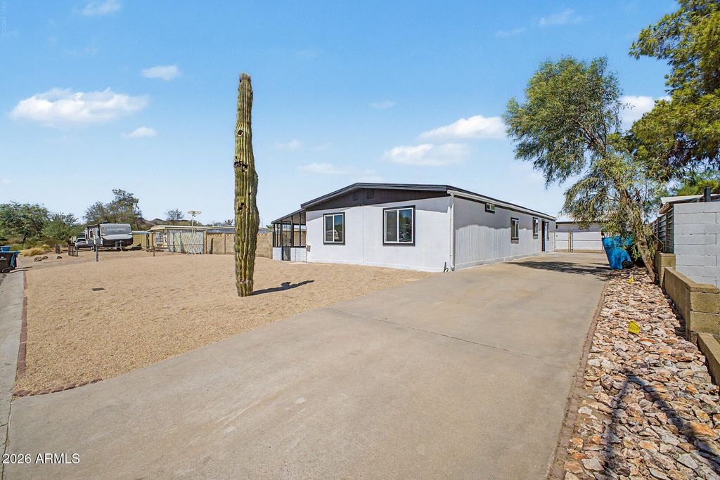 3622 W ABRAHAM Lane, Glendale, AZ 85308 — photo 5