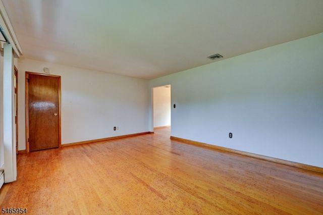 129 Irvington Ave, Franklin Twp., NJ 08873