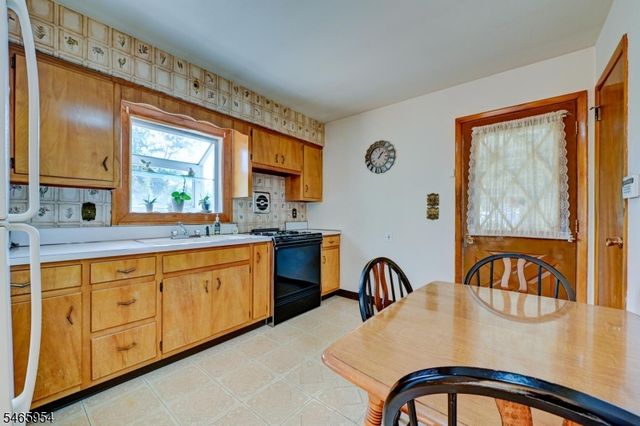 129 Irvington Ave, Franklin Twp., NJ 08873