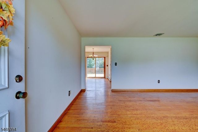 129 Irvington Ave, Franklin Twp., NJ 08873