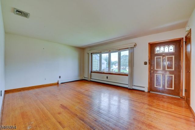 129 Irvington Ave, Franklin Twp., NJ 08873