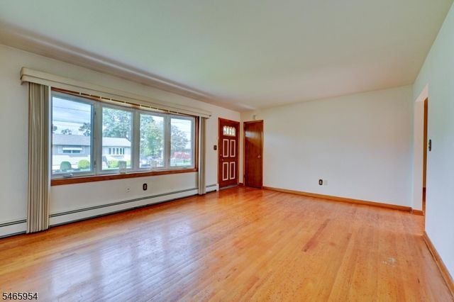 129 Irvington Ave, Franklin Twp., NJ 08873