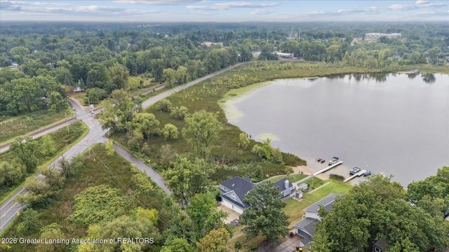 5837 Carlton Street, Haslett, MI 48840