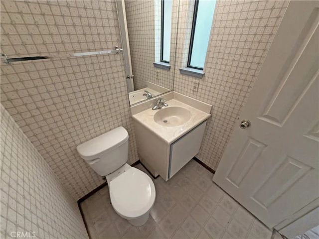 818 Lancaster, Claremont, CA 91711