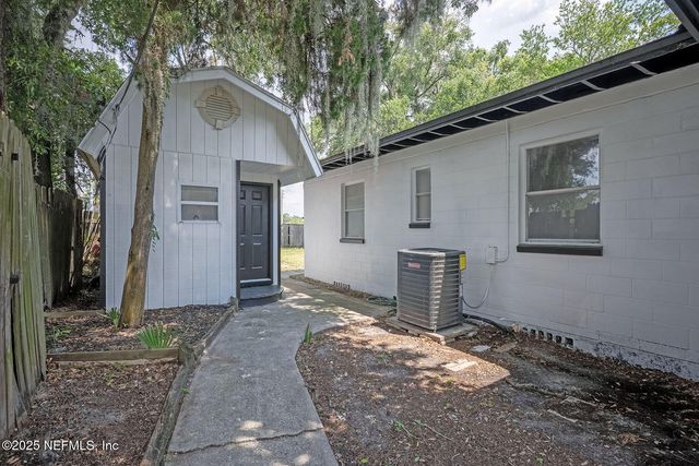 5757 CEDAR PARK Lane, Jacksonville, FL 32210