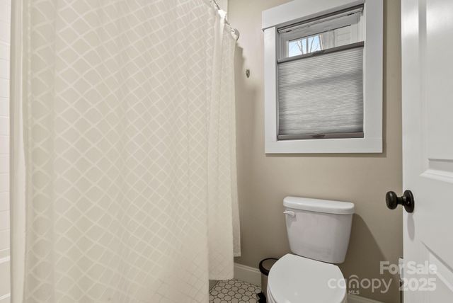 31 Elkmont Drive, Asheville, NC 28804