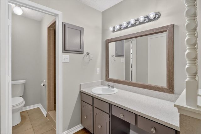 6645 Harrison Way, Watauga, TX 76148