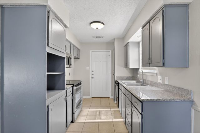 6645 Harrison Way, Watauga, TX 76148