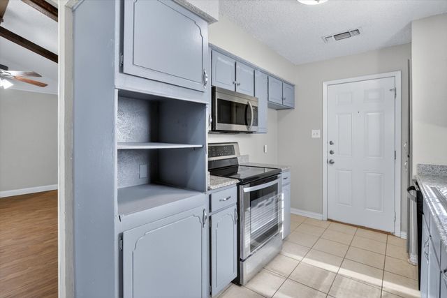 6645 Harrison Way, Watauga, TX 76148