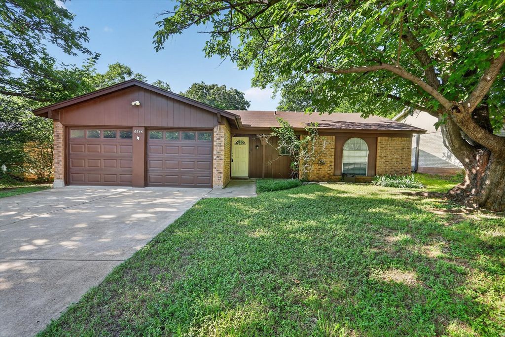 6645 Harrison Way, Watauga, TX 76148