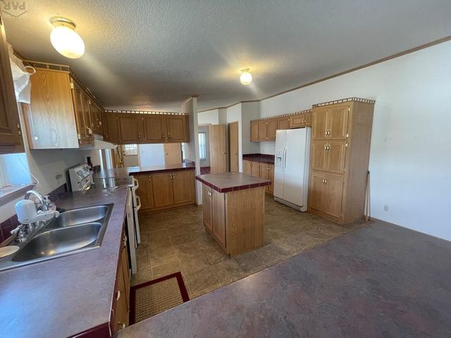 1002 S Sibley Dr, Pueblo West, CO 81007