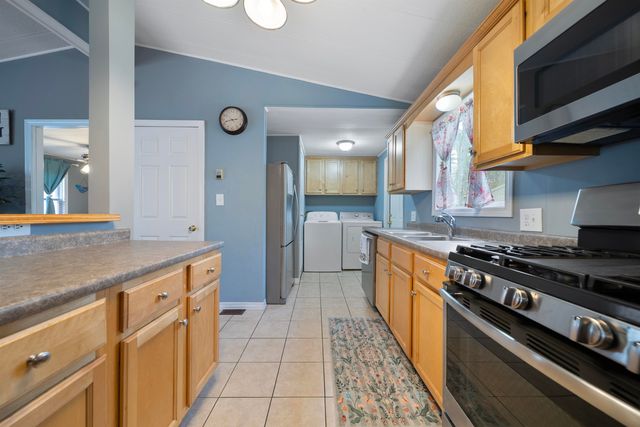 10 Sunshine Drive, Belmont, NH 03220