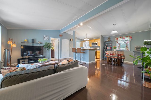 10 Sunshine Drive, Belmont, NH 03220