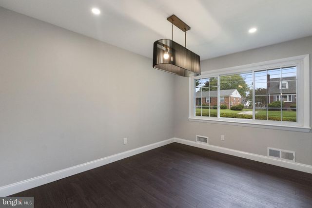 9204 VILLA DR, Bethesda, MD 20817