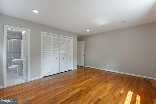 9204 VILLA DR, Bethesda, MD 20817