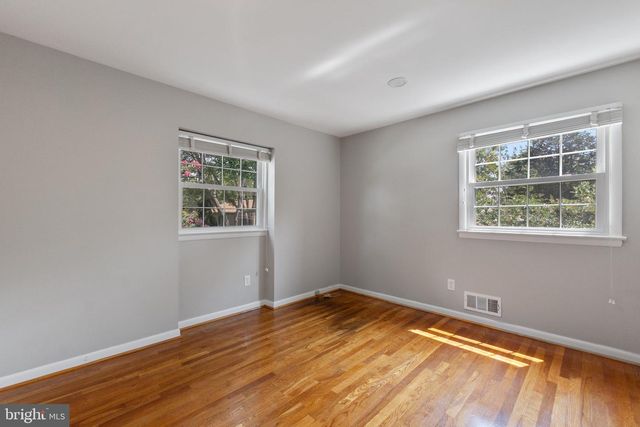 9204 VILLA DR, Bethesda, MD 20817