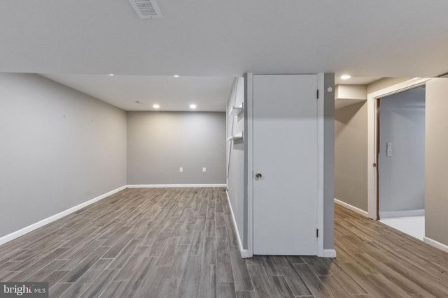 9204 VILLA DR, Bethesda, MD 20817